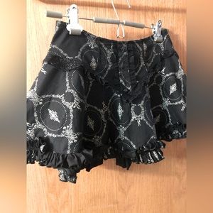 Gothic Blacklist Ruffle skirt with bow.
